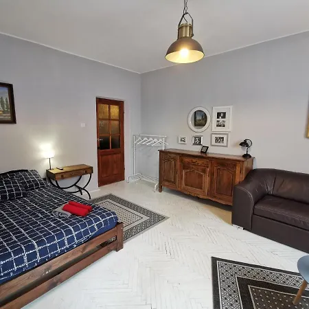 Séjour chez l'habitant Cozy In The Old Town *