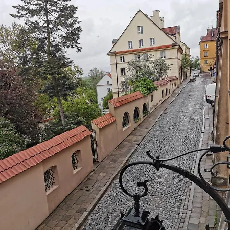 Cozy In The Old Town ホームステイ